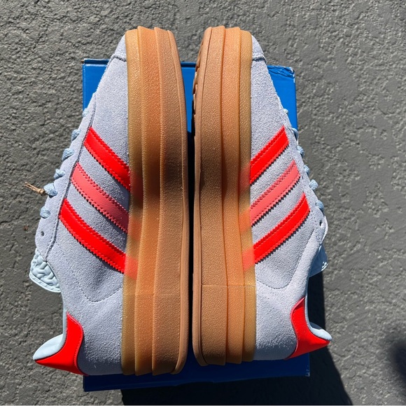 Gazelle Bold Shoes in Clear Sky, Solar Red and Gold Metallic - JR5950 - Picture 5 of 9